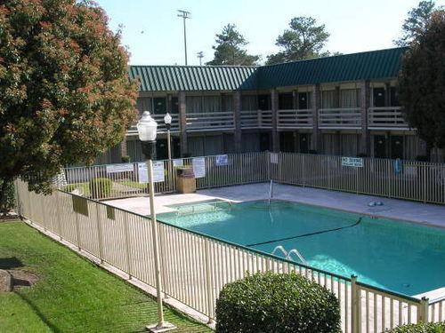 Motel 6 Columbia - University Of South Carolina Екстериор снимка